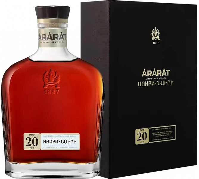 Коньяк Арарат "Наири", в подарочной коробке, 0.5 л